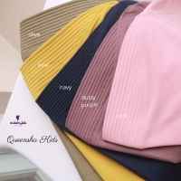 Queensha kids size M